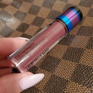 mac lipglass lipgloss.